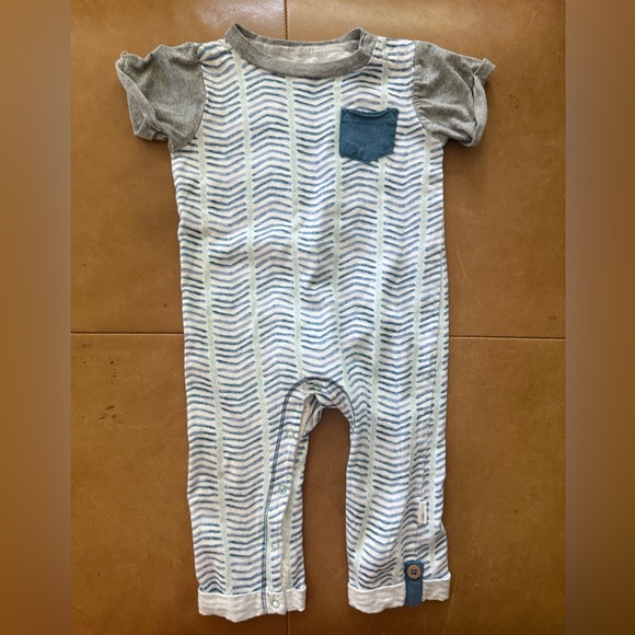 💙5/$25💙Burt’s Bees Jumpsuit 3-6M - Picture 1 of 3